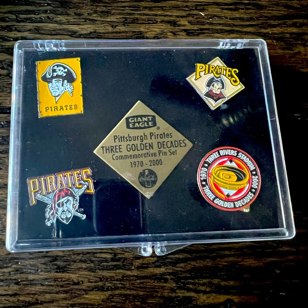 Giant Eagle Pittsburgh Pirates Three Golden Decades Commemorative Pin Set